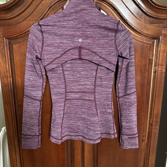 Lululemon jacket size 2 - Picture 4 of 5